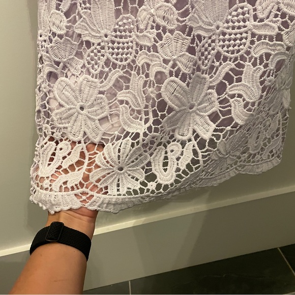 NWT Premier Amour Lilac Lace Overlay Midi Dress - size 6 - Picture 5 of 7